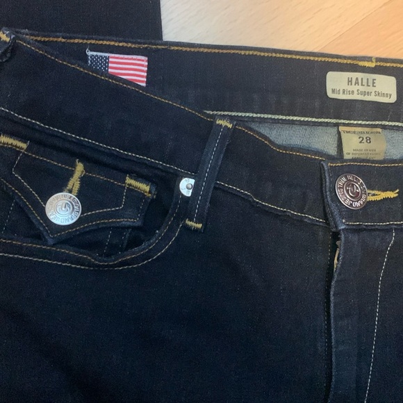 True religion size 28 midrise super skinny dark denim jeans. Name Halle - Picture 2 of 6